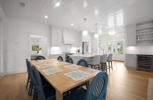 Deer Lake House | Neighborhood Pool, 2 Golf Carts Included - 285 Deer Lane