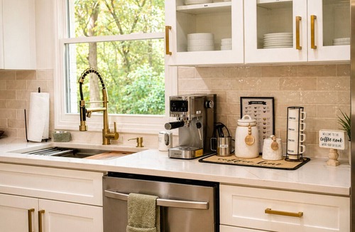 Aiken House | NEW! Aiken Retreat | Firepit | Hot Tub | Near Dtwn