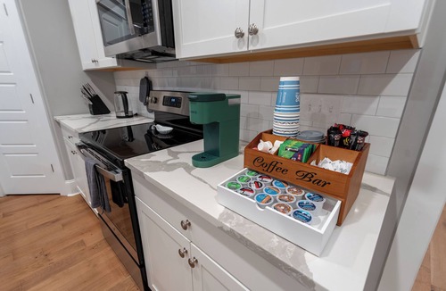 North Charleston House | New build 4-bedroom house with fast WiFi and AC in peaceful North Charleston