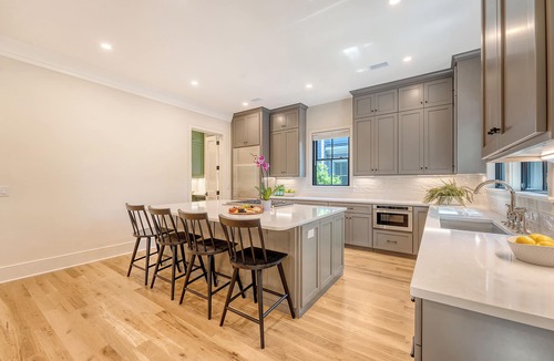 West Beach House | New Build with pool in central neighborhood