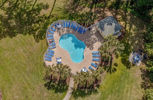 Central Myrtle Beach Apartment | NEW! Centrally located 3BR Golf and Beach Condo