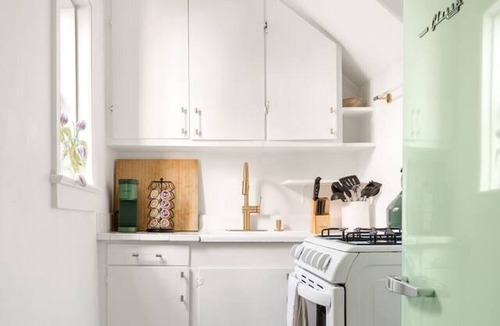 Harleston Village Apartment | ~NEW~ Charming Guesthouse Near King St Walk to Historic District 30+ Stays