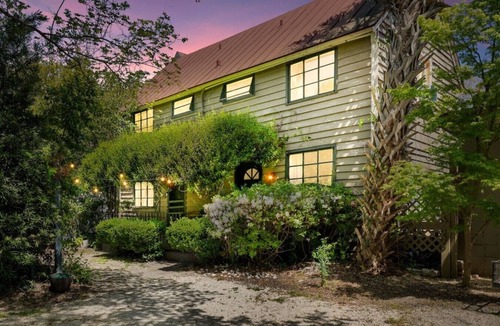 Harleston Village Apartment | ~NEW~ Charming Guesthouse Near King St Walk to Historic District 30+ Stays