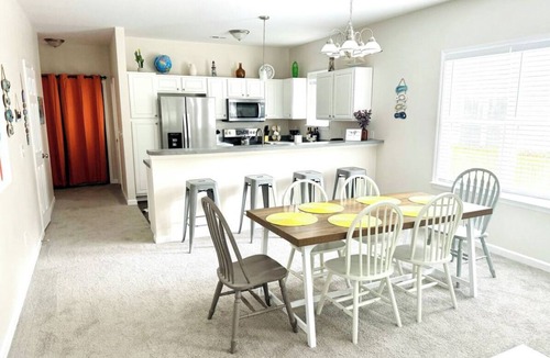 Charleston House | NEW! Cozy & Only ~8 Min Drive to Downtown & Beach!
