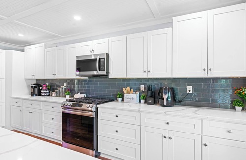 Savannah House | NEW IMMACULATE and quiet 4br Retreat between SAV DownTown & Tybee Island