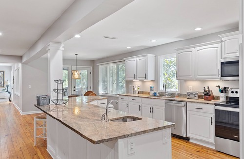 West Beach Cottage | New listing, community pool, easy beach access!