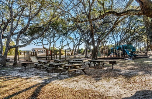 Carolina Forest Apartment | New Luxury Beach Retreat Walk to the Beach