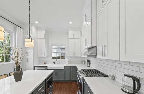 Wilmore House | NEW Reluxme Lux Uptown 4BR Modern Retreat Yard