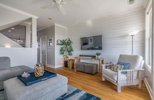 Bonito Boathouses House | New to rental market! Overlooking marina on Fripp Island