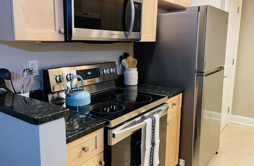 Harbour Town Condo | Newly Renovated/Golf Clubhouse View/1st Fl/1 BR/1BA/Private Patio/Sofa Bed/Pool