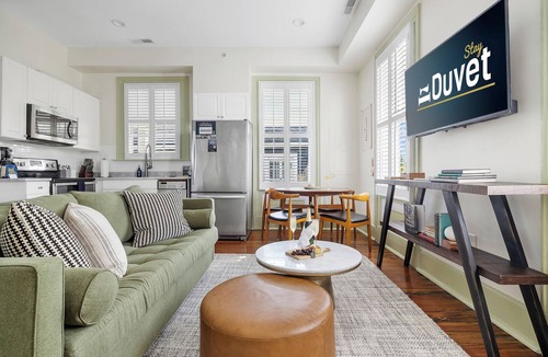 Cannonborough Elliotborough Apartment | Newly Renovated Historic Treasure | The Sazerac