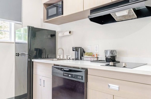 Harbison Apartment | Newly Renovated Hotel - 2 Bedroom Suites with Kitchen in beautiful Columbia
