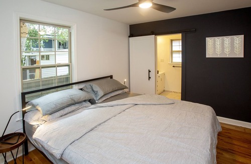 Westside House | Oak House Charleston 3b/2ba in Downtown