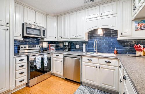 Long Bay Estates House | Ocean Access & Balcony: Surfside Beach Condo