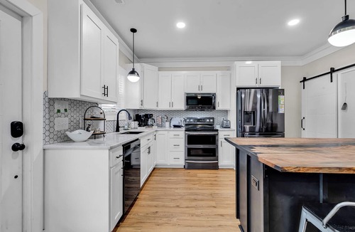 Surfside Beach House | Ocean Lakes Walk to beach! Waterpark! Arcade! Dogs Welcome!