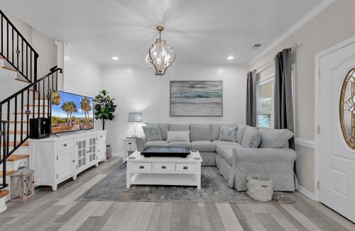 Myrtle Beach House | Ocean Lakes Walk to Beach! Waterpark! Arcade! Dogs Welcome!