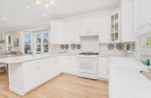North Litchfield Beach House | Ocean View 6-Bedroom Beach Haven Sleeps 17 Near North Litchfield