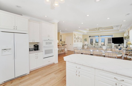 North Litchfield Beach House | Ocean View 6-Bedroom Beach Haven Sleeps 17 Near North Litchfield