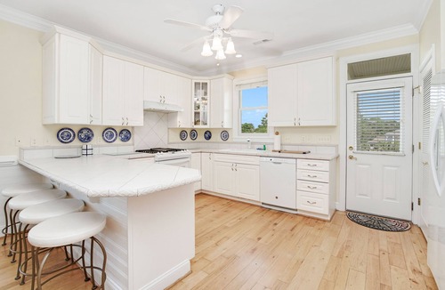 North Litchfield Beach House | Ocean View 6-Bedroom Beach Haven Sleeps 17 Near North Litchfield