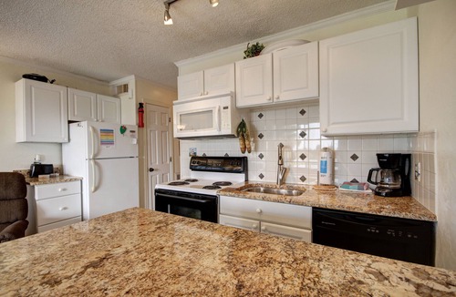 Isle of Palms Condo | Oceanfront 1st Floor Condo! Community Pool & Fishing Pier! Iin the Heart of IOP!