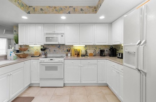 Litchfield by the Sea Condo | Oceanfront 3 Bdrm Getaway to the Beach Sleeps 6