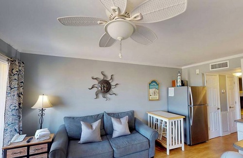 Isle of Palms Villa | Oceanfront Condo-Pool/Pier, Fishing, Stunning Ocean Views!