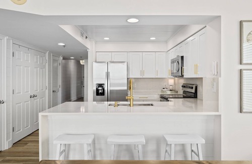Crescent Beach Condo | Oceanfront-Family Friendly-Renovated-Beautifully Appointed-2026 Calendar Open