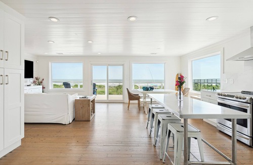 Folly Beach House | Oceanfront Remodeled Cozy Cottage - Huge Deck Pier Views - Walk to Center Street