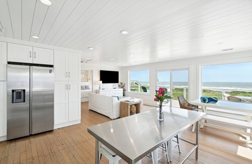 Folly Beach House | Oceanfront Remodeled Cozy Cottage - Huge Deck Pier Views - Walk to Center Street