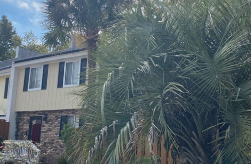 Old Village House | Old Village area Townhouse Garden Retreat