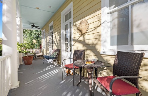 Cannonborough Elliotborough House | Only 1 block to King! | The Sunsetter