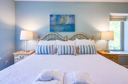 South Beach House | Only a 2 Minute Walk to Salty Dog, Pool, Marina & Beach! Perfect South Beach Vacation Getaway!