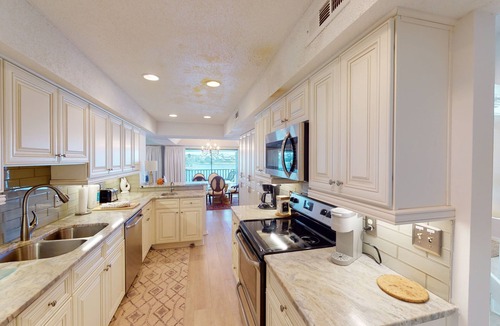 Litchfield by the Sea Villa | Osprey Watch Water Front Villa in Litchfield by the Sea - Pawleys Island