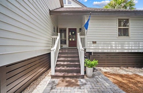Deer Lake House | Our Fripp Getaway, 6-Seat Golf Cart Included, Pets Considered, Neighborhood Pool, 239 Deerfield Court