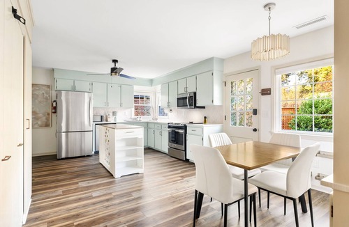 West Ashley House | Palm House Cozy Retreat Close to Everything
