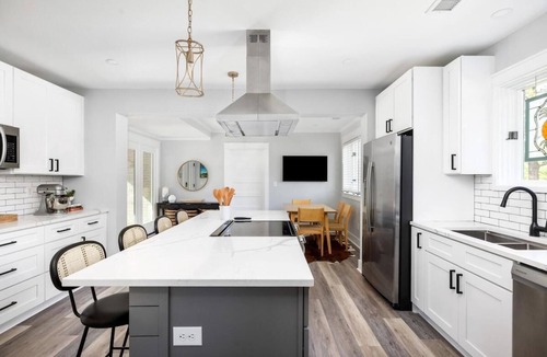 Mount Pleasant House | Palmetto Grove, Walk to Shem Creek, Mins to Dwt