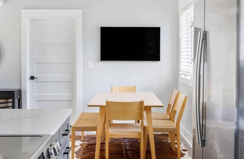 Mount Pleasant House | Palmetto Grove, Walk to Shem Creek, Mins to Dwt
