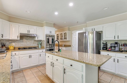 Santee House | Patio + Pool Table: Lake Marion Getaway