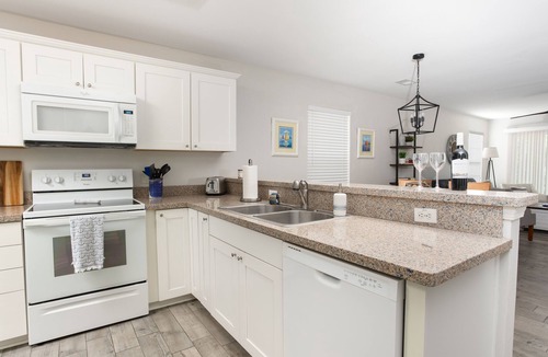 Pawleys Island Condo | Pawleys Island Paradise 2BD 1st Floor, Pools, Beach Close -True Blue Golf Resort