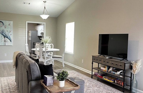 Evans House | Peaceful Evans Retreat – 2-Bedroom Townhome with WiFi and AC