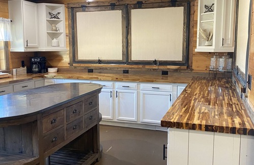 Russellville Cabin | Peaceful Retreat! Cozy Lodge with Scenic Views, Patio, Fire Pit.