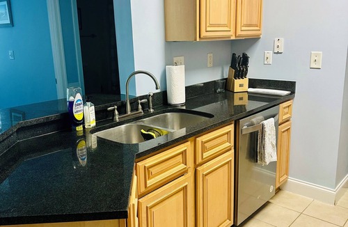 Charleston Condo | Pelican Pointe Pool, Elevator, Balcony, Free Parking, Near Folly Beach