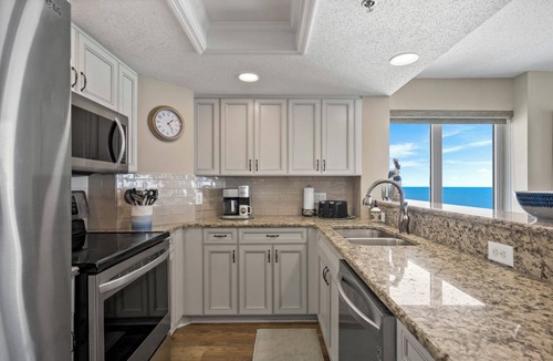 Arcadian Shores Apartment | Pelican's Perch @ Seawatch