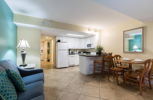 Ocean Drive Apartment | Peppertree Resort l 2br/PSC/#6 · North Myrtle Beach 2BR | Oceanfront & Balcony