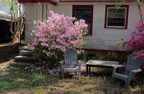 Goose Creek House | Perfect 1-bedroom building with AC in tranquil Goose Creek