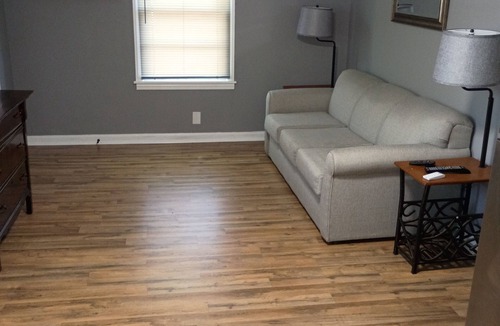 Goose Creek House | Perfect 1-bedroom building with AC in tranquil Goose Creek