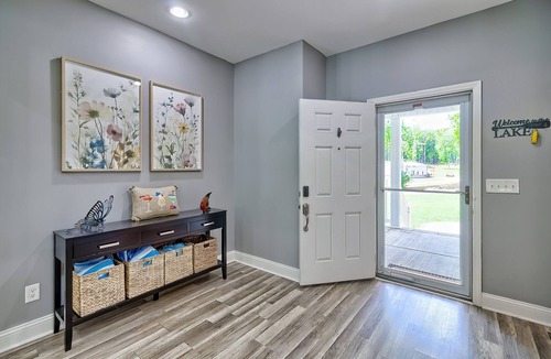 White Oak House | Perfect 3-bedroom home, private dock, hot tub on Lake Wateree
