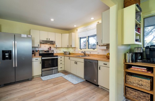 Seabrook Island House | Perfect Beach House Steps to Ocean! Sleeps 10! Amenity access included! Pet Friendly!