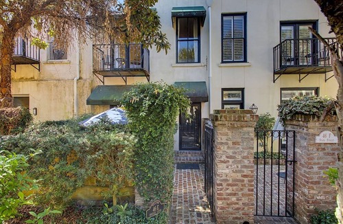 French Quarter House | Perfect location in historic French Quarter on the Peninsula - walk to it all!