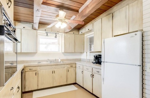 Lexington House | Perfect Private Lexington Retreat by Lake Murray!